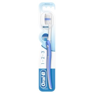 Oral B 123 Indicator Medium Toothbrush